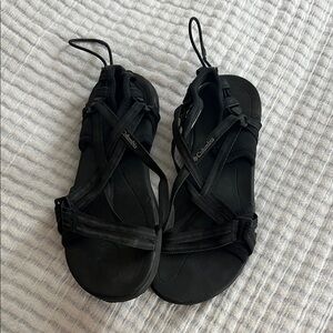 Columbia Women's Sleek Black Sandals